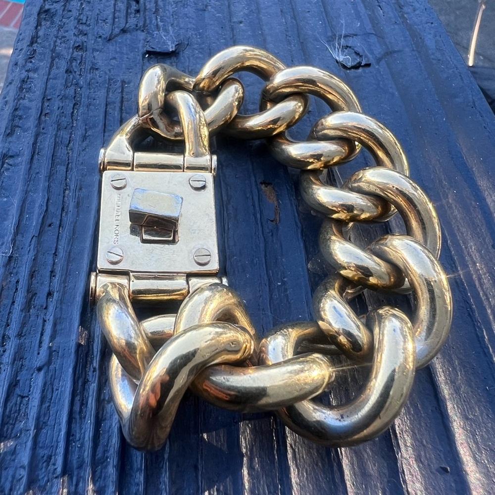 Michael Kors Chunky Heavy Gold-Tone Turn Lock Chain Bracelet
